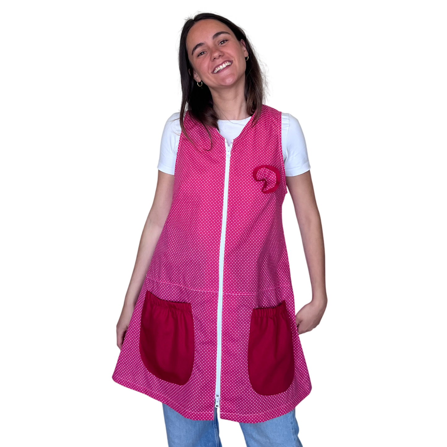 BT40 BATA MAESTRA TOPITOS CON BOLSILLOS ROJOS
