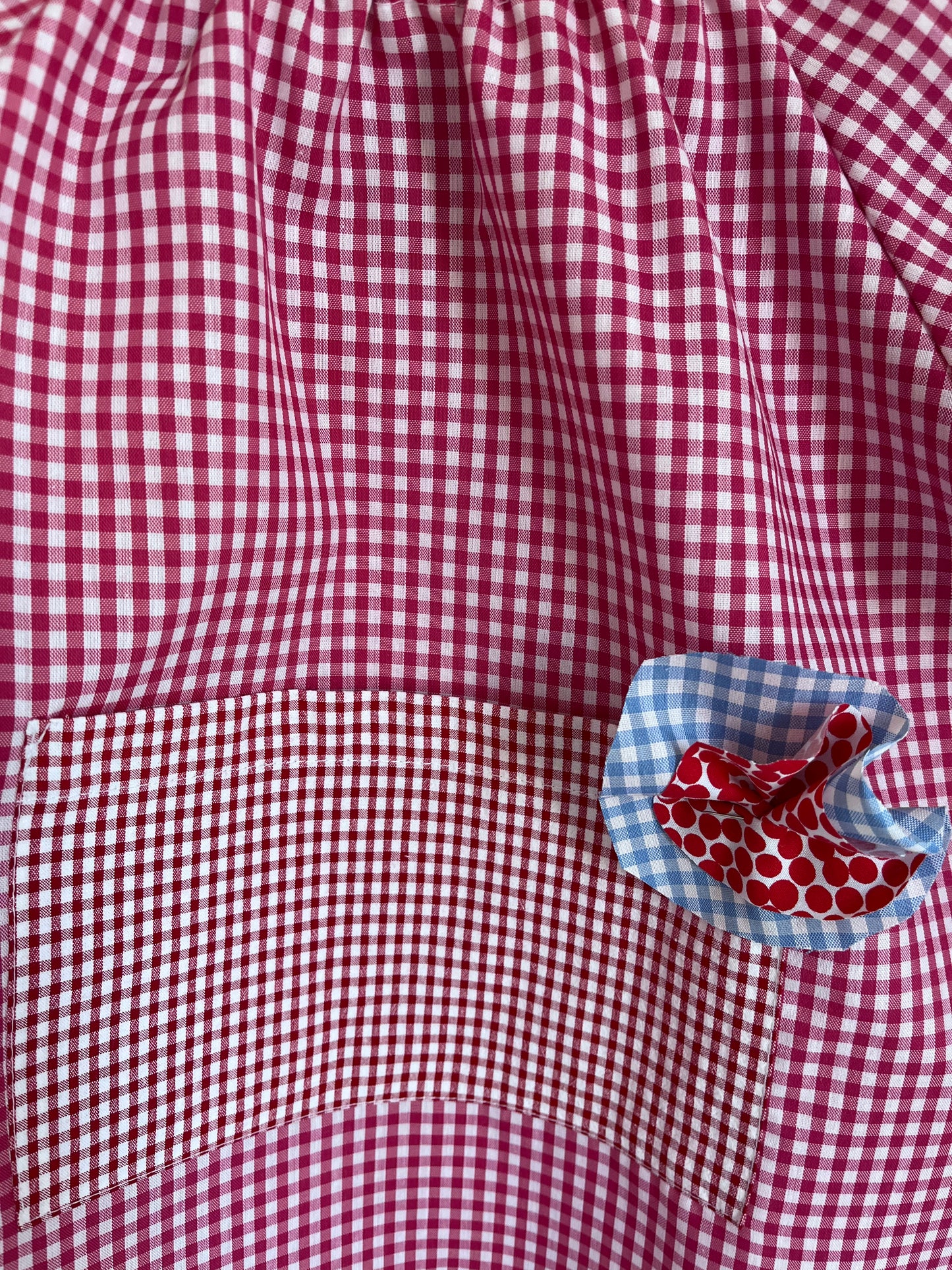 NI02 BATA INFANTIL CUADRADITOS FUCSIA FLOR